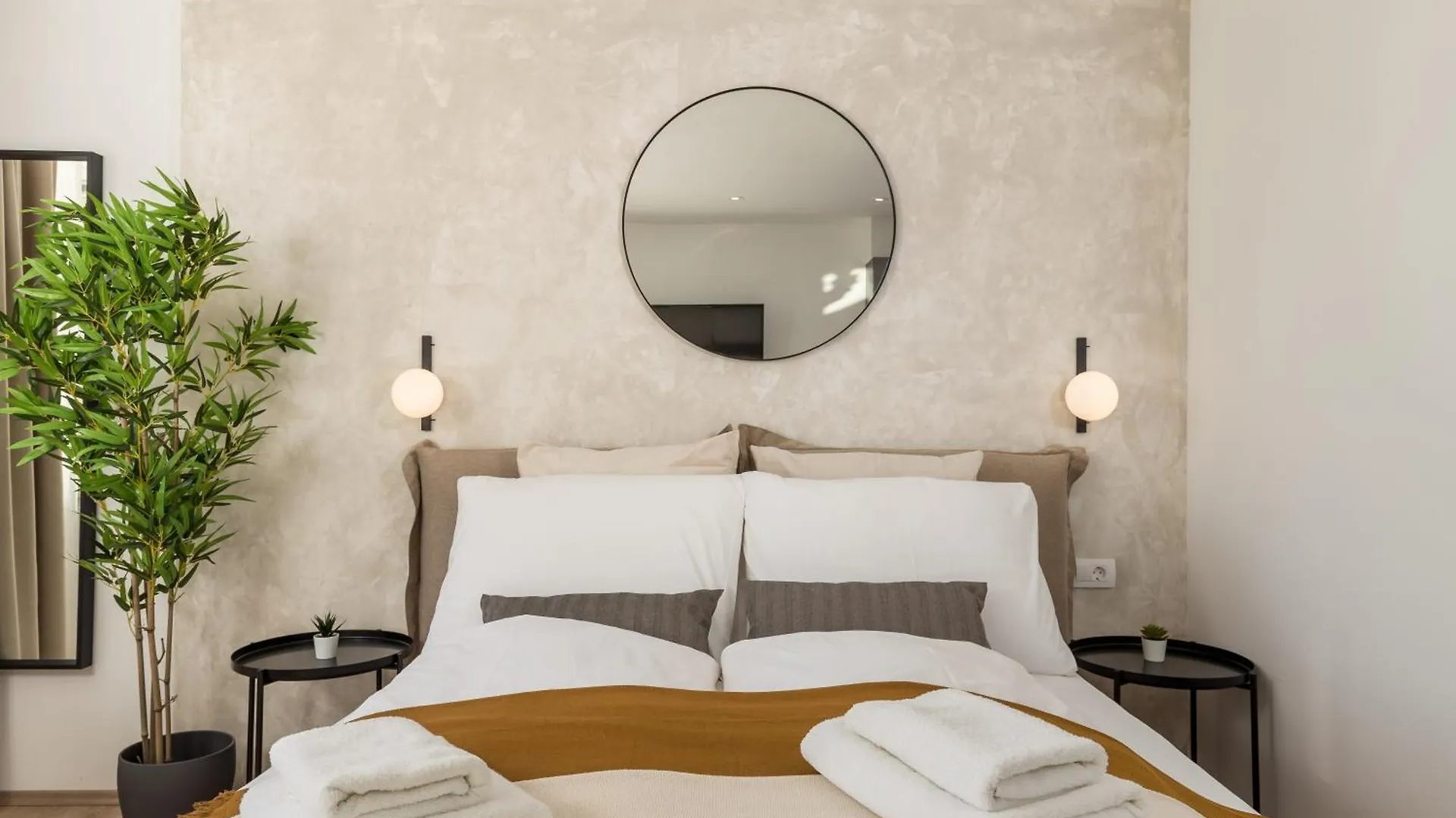Molo Longo - Central Apartments & Rooms Rijeka