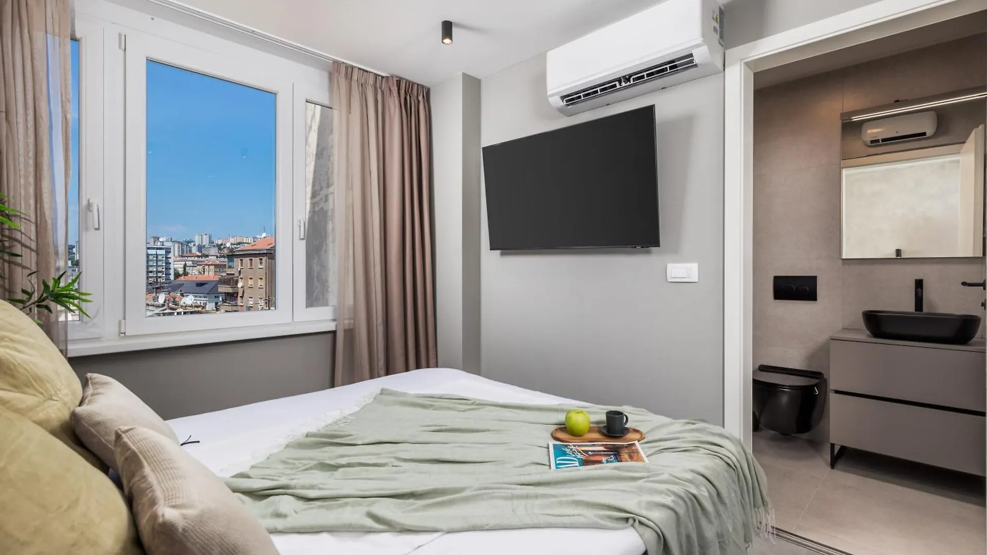 Molo Longo - Central Apartments & Rooms Rijeka Kroatië