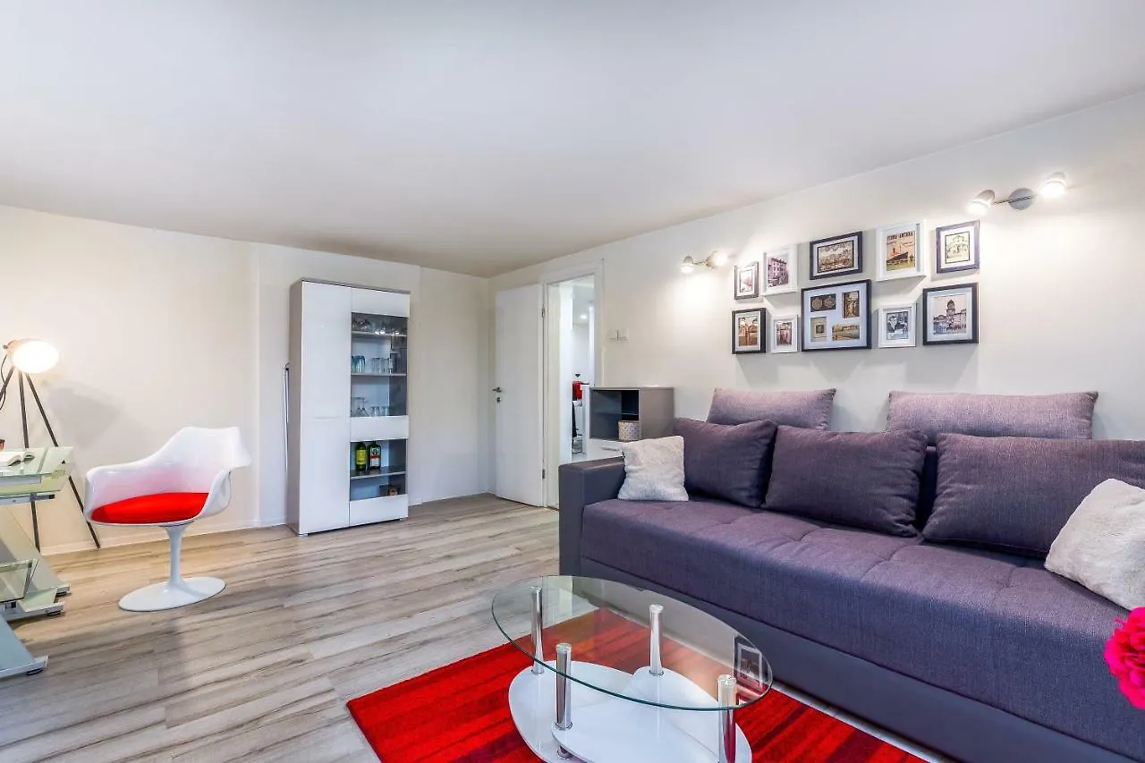 Molo Longo - Central Apartments & Rooms Rijeka Kroatien