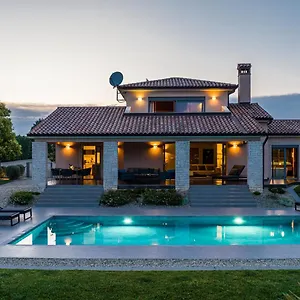 Labin In Zartinj - Luxury Privacy Heated Pool With Auto Cover , Лабин Хорватия