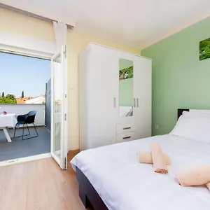 https://apartments-sena.in-istria.net
