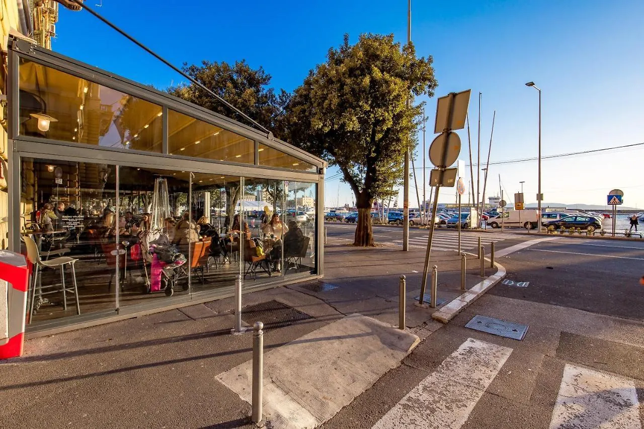 Molo Longo - Central Apartments & Rooms Rijeka