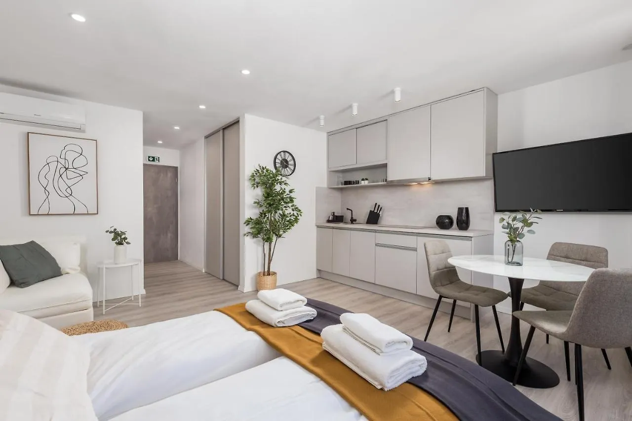 Molo Longo - Central Apartments&Rooms Fiume Croazia