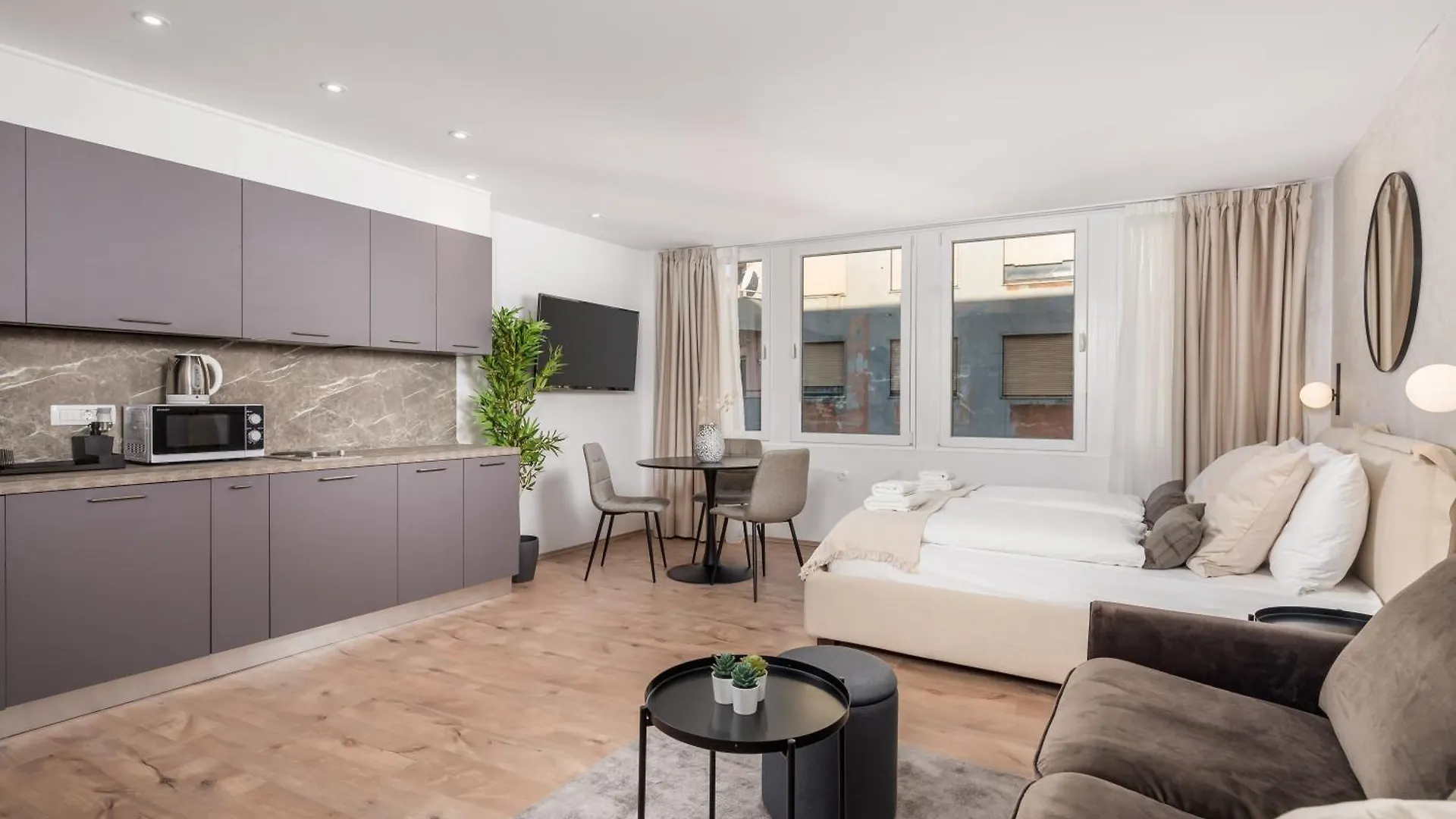 Molo Longo - Central Apartments & Rooms Rijeka Croatia