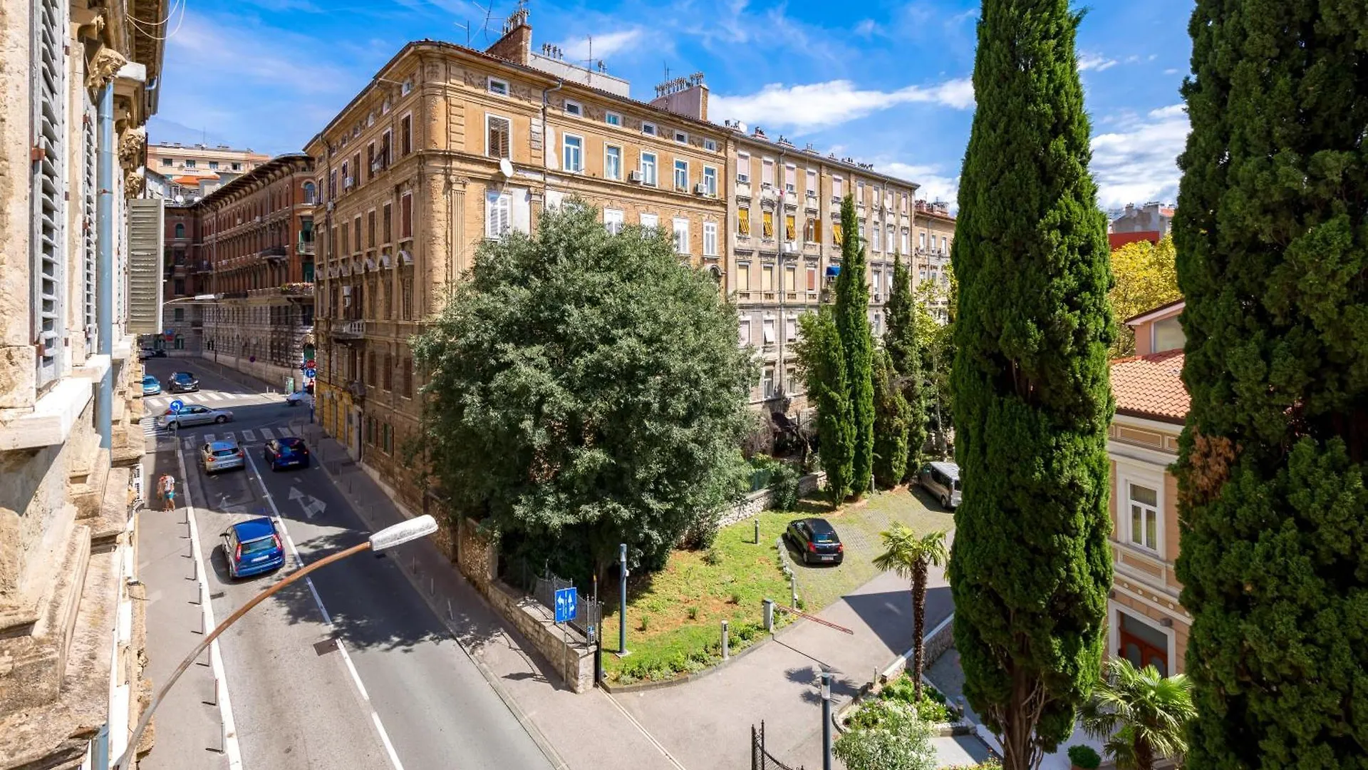 Molo Longo - Central Apartments & Rooms Rijeka Croatia
