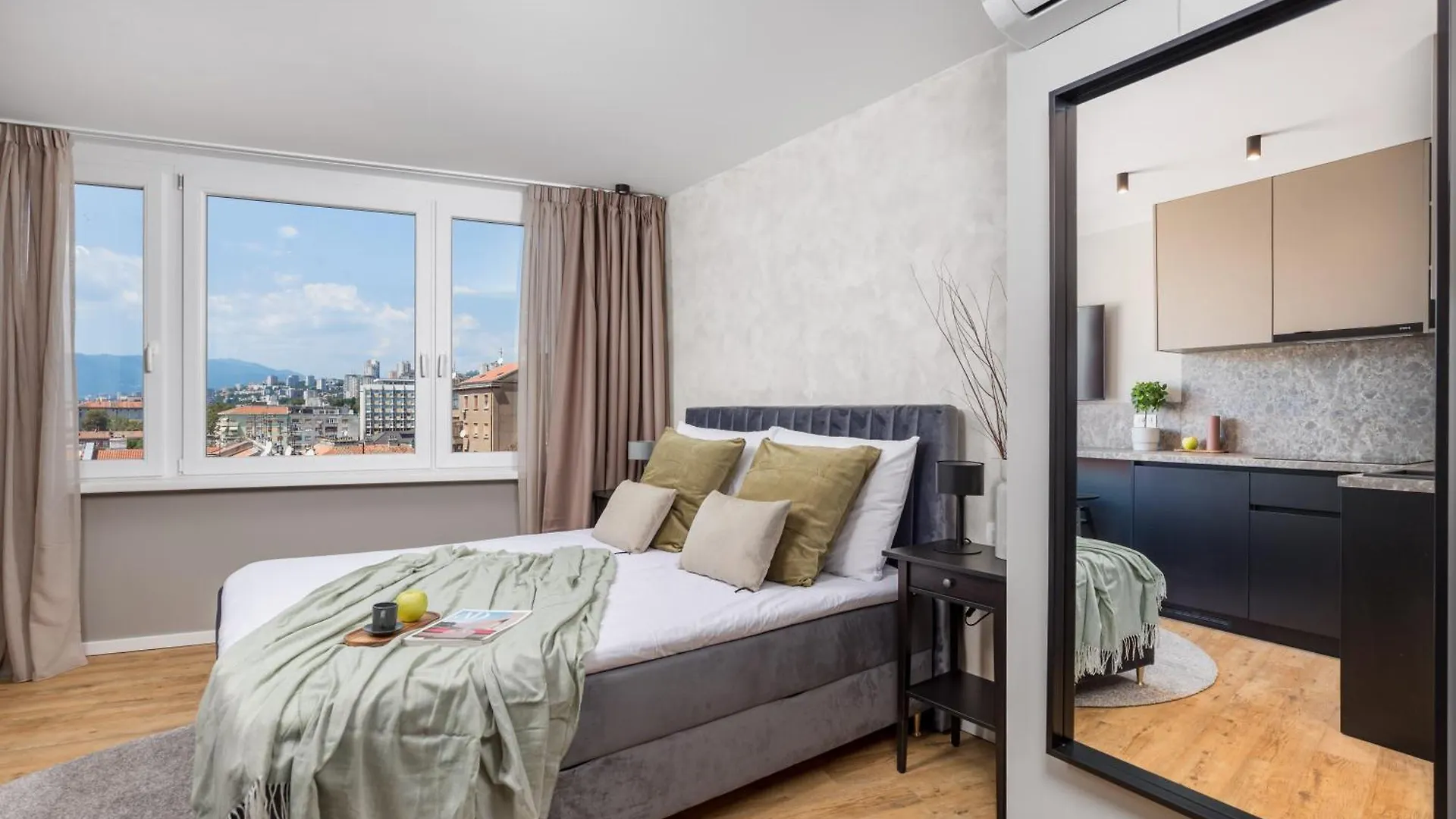 Molo Longo - Central Apartments & Rooms Rijeka Croatia