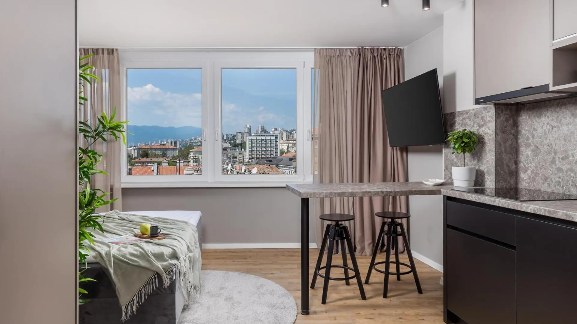 Molo Longo - Central Apartments&Rooms Fiume 0*,  Croazia