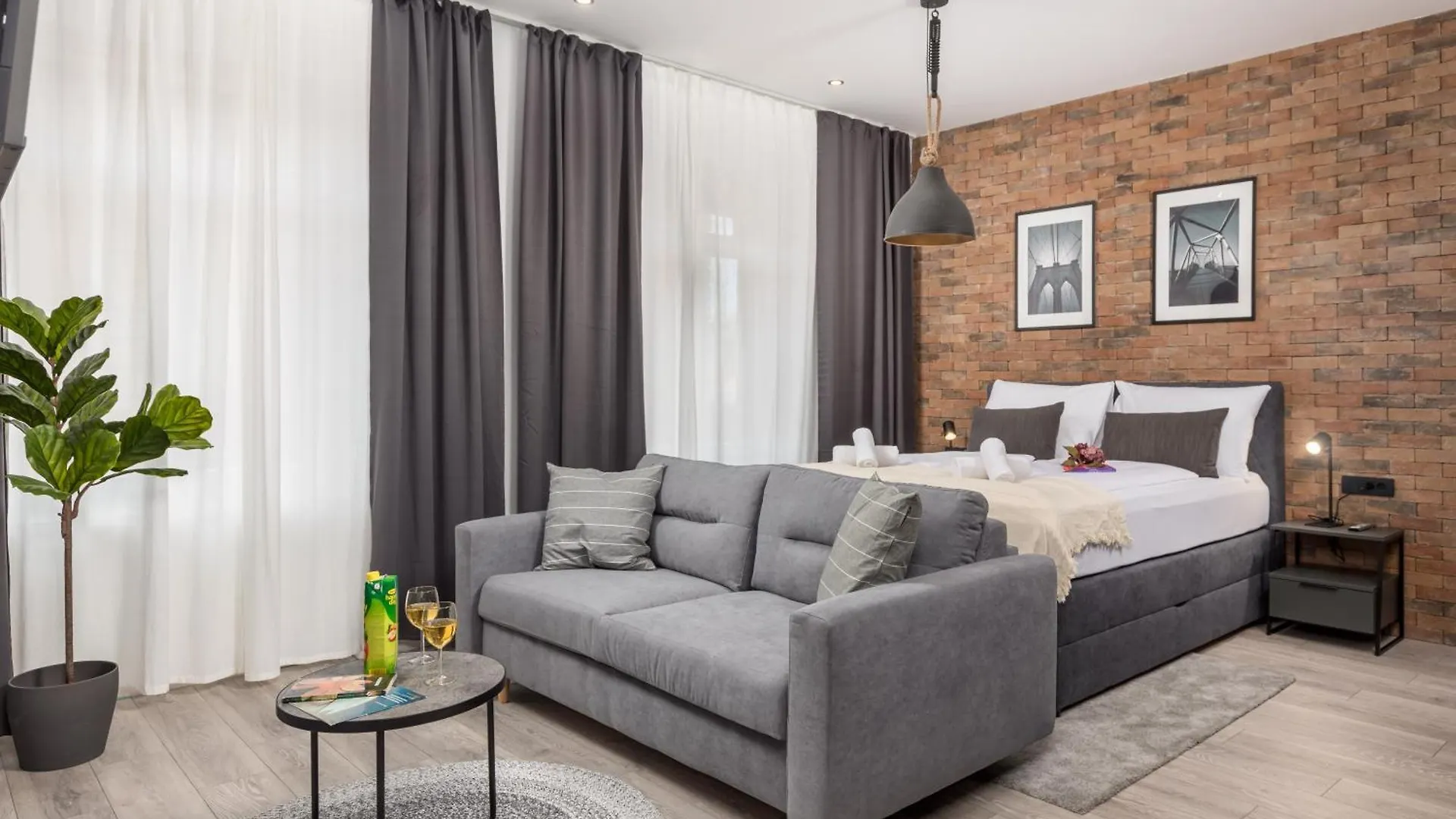Molo Longo - Central Apartments & Rooms Rijeka