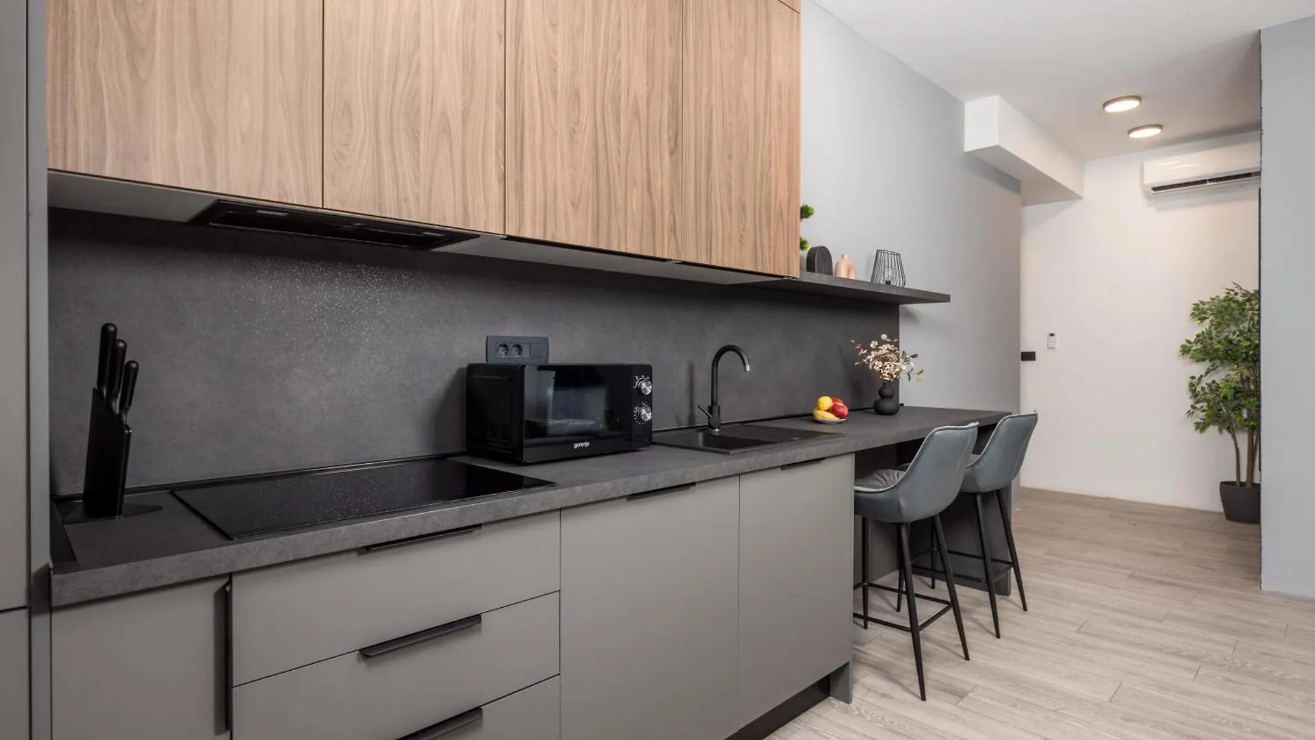 Molo Longo - Central Apartments & Rooms Rijeka Croatia