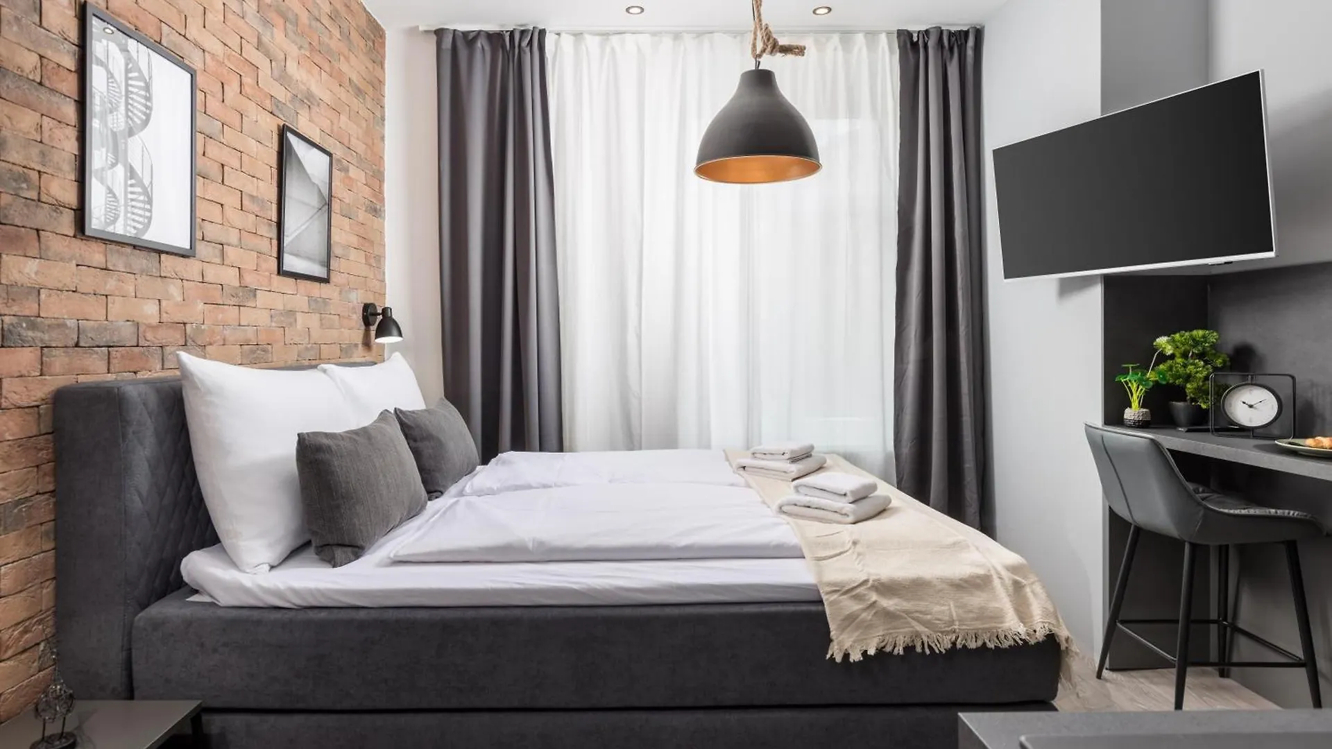 Molo Longo - Central Apartments & Rooms Rijeka Croatia